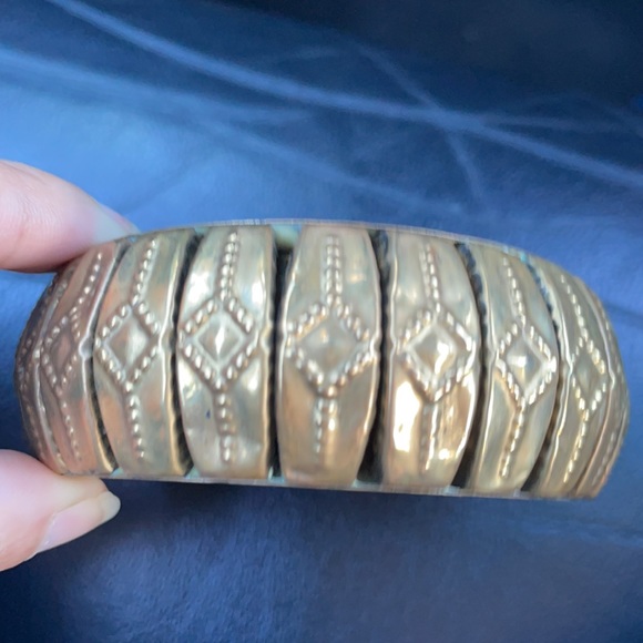 Vintage Brass Bracelet 1970’s 70s. Detailed carving etching repousse - Picture 3 of 6